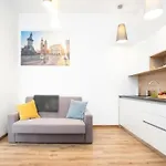Old Town Apartments - B22